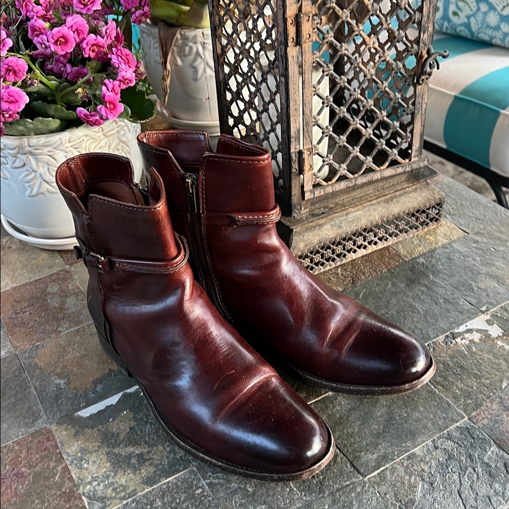 Frye Melissa Brown Leather Ankle Bootie 8 - Picture 7 of 7